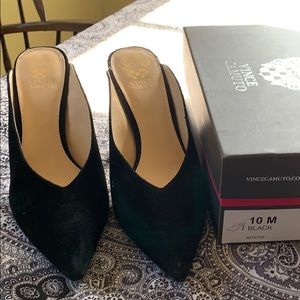 Vince Camuto black suede mule 10M